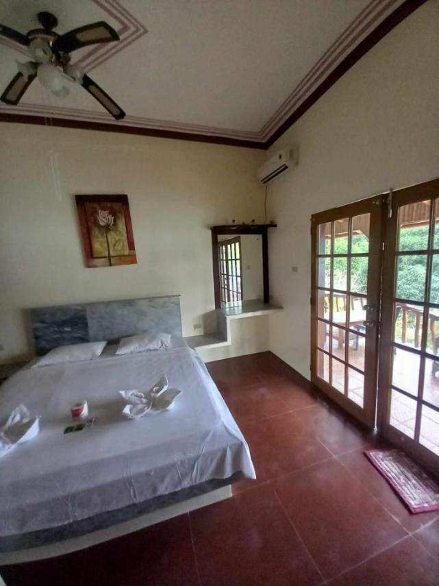 Dolphinbay Resort Puerto Galera Exterior foto